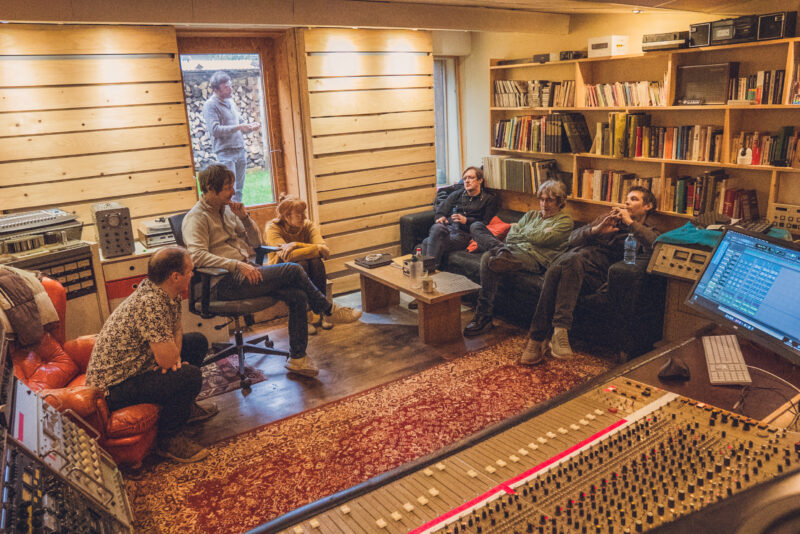 Tigres & canapés au studio La Ruche